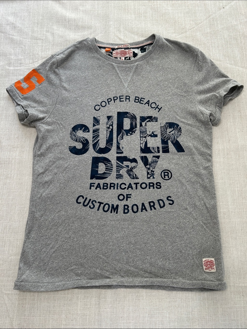 Superdry Copper Beach Men's Tee Large Gray Casual Cotton Surf Graphic T-Shirt